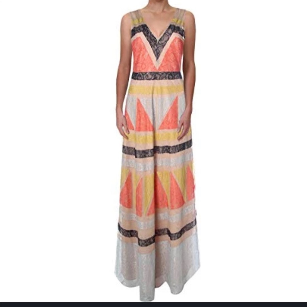 Lace Sleeveless Evening Dress